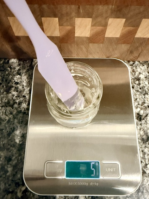 Even 5 grams of sourdough starter contains millions of wild yeast and beneficial bacteria (5 gram sourdough starter method)