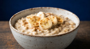 oatmeal bowl cinnamon